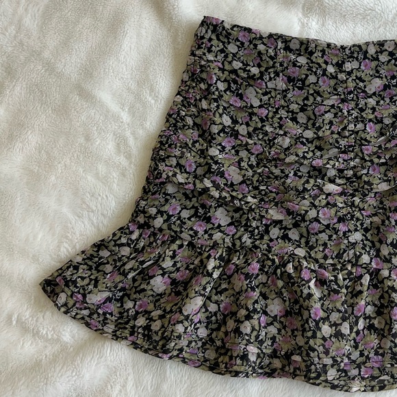 ASTR Floral Smocked Mini Skirt (NWOT) - Picture 6 of 13